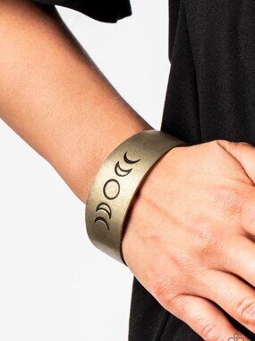 Lunar Effect - Brass Bracelet - Vintage